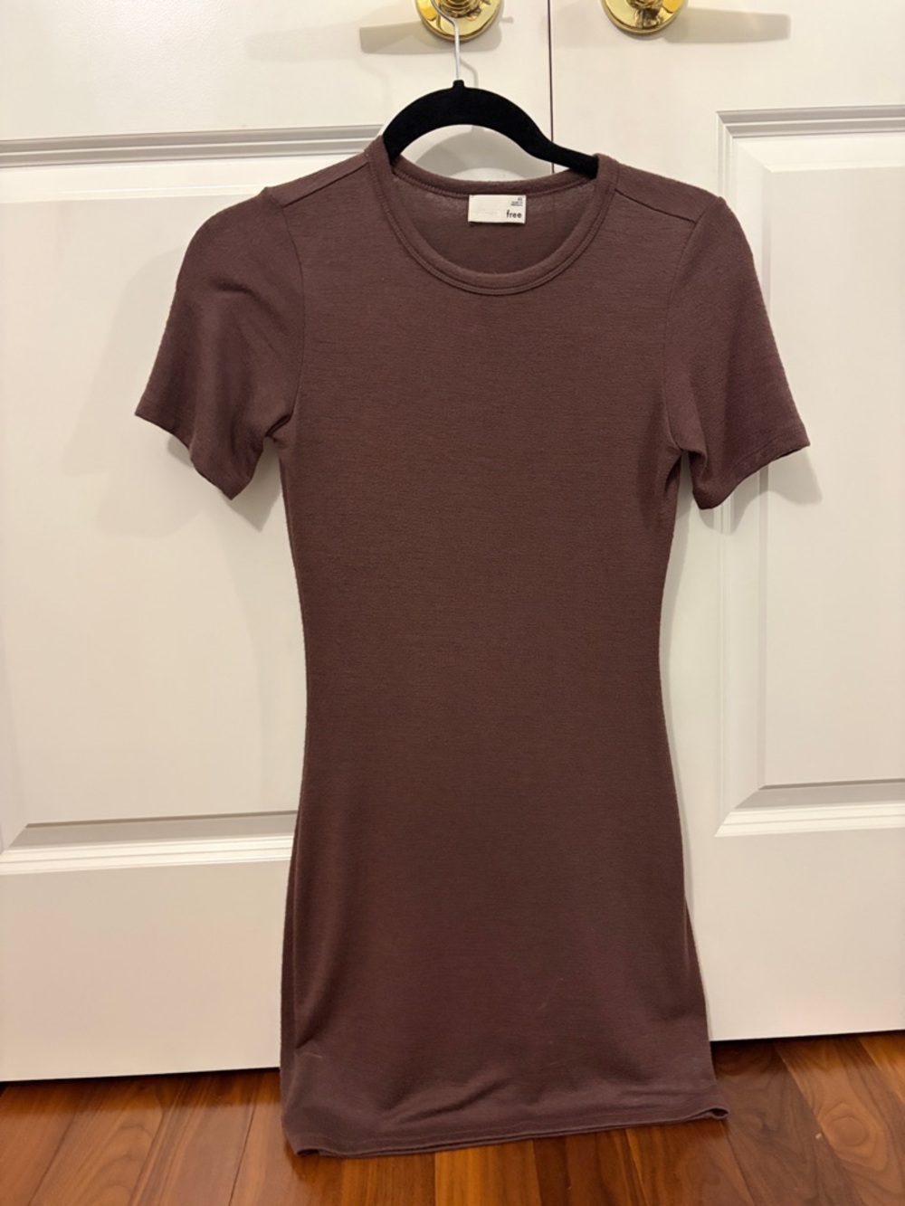 Wilfred Short Sleeve Midi Dress in Brown